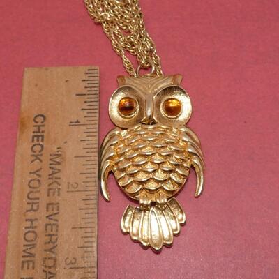 Mid Century Gold Tone Owl Necklace - Halloween Owl