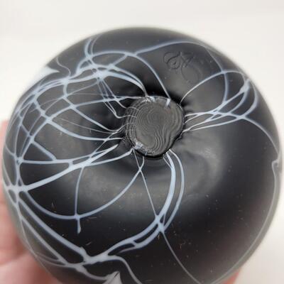 FENTON BLACK SATIN WITH WHITE HANGING HEARTS AND VINES EGG-MADE BY FENTON FOR MCMILLEN & HUSBAND