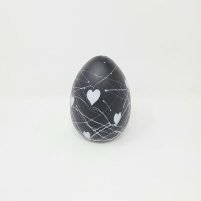 FENTON BLACK SATIN WITH WHITE HANGING HEARTS AND VINES EGG-MADE BY FENTON FOR MCMILLEN & HUSBAND