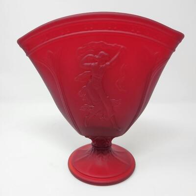 FENTON RED SATIN DANCING LADY FAN VASE FFOGKC 2007