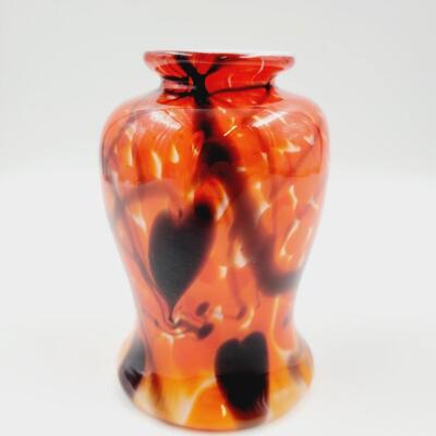 FENTON MADE BY DAVE FETTY OFFHAND ORANGE/ RED WITH BLACK HANGING HEARTS AND VINES VASE 2011- MADE AT FENTON'S COLLECTIBLES