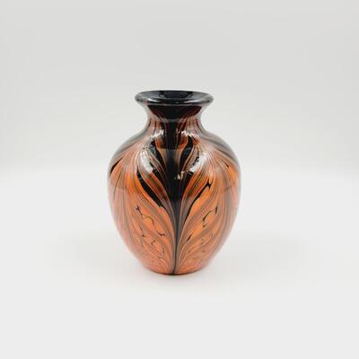FENTON BY FRANK WORKMAN ORANGE AND BLACK PULLED FEATHER VASE SIGNED 2007