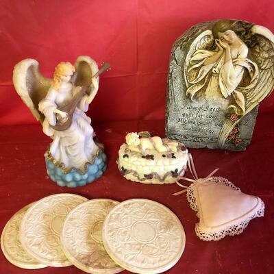 C34- Angel Lot with coasters