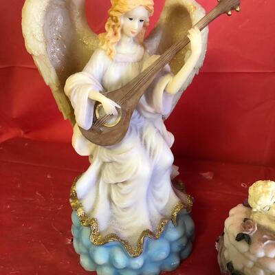 C34- Angel Lot with coasters