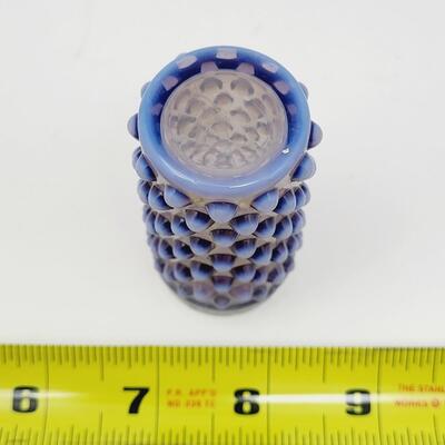 FENTON PURPLE AMETHYST HOBNAIL SHAKER