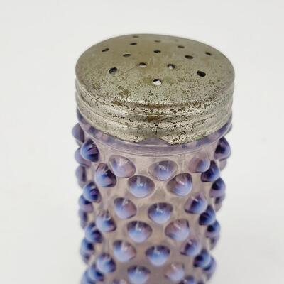 FENTON PURPLE AMETHYST HOBNAIL SHAKER