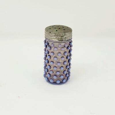 FENTON PURPLE AMETHYST HOBNAIL SHAKER
