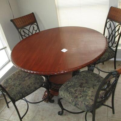 Round Cherry Dinette w/Chairs