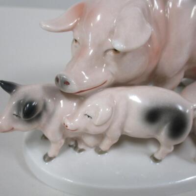 Ceramic Pig Nursing Piglets