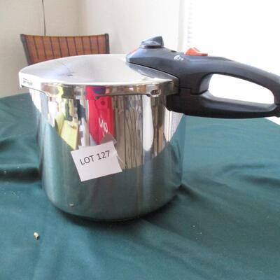 Cooks Essentials-Pressure Cooker