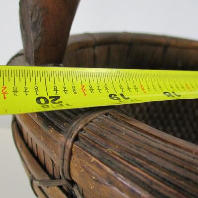Woven Chinese Will Basket With Handle