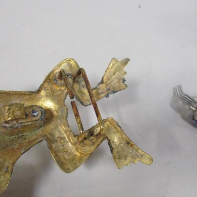 Collection Of Bracelets Watches & Broches - Frog Belt Buckle