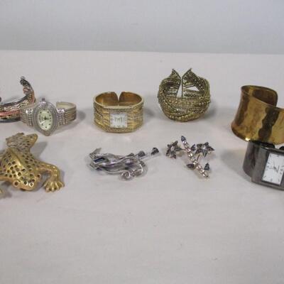 Collection Of Bracelets Watches & Broches - Frog Belt Buckle
