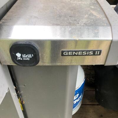 O1- Weber Genesis II gas grill