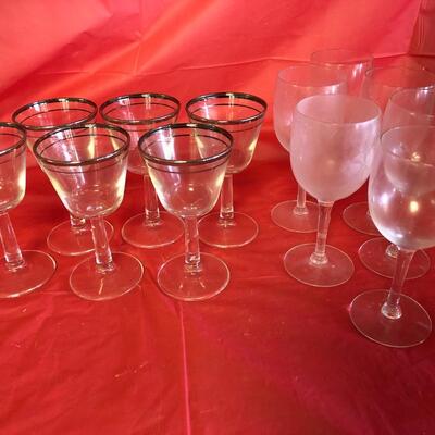 P15- wine glasses, 6 of each