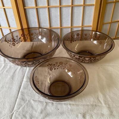 Vintage Pyrex â€œFestive Harvestâ€ nesting bowls