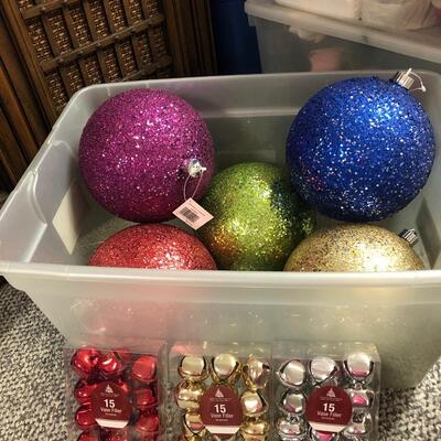 P73. Christmas balls and bells