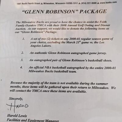 Authentic Autographed Glenn Robinson Jersey
