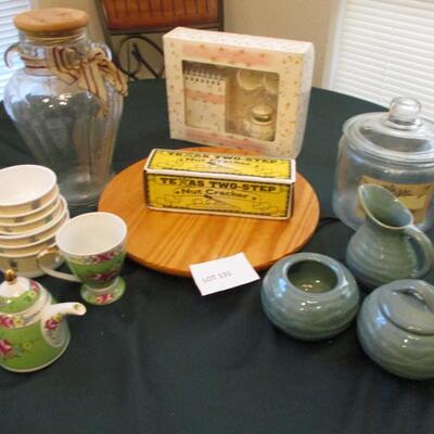 Pfaltzgraff Creamer/Sugar, Sorelle china