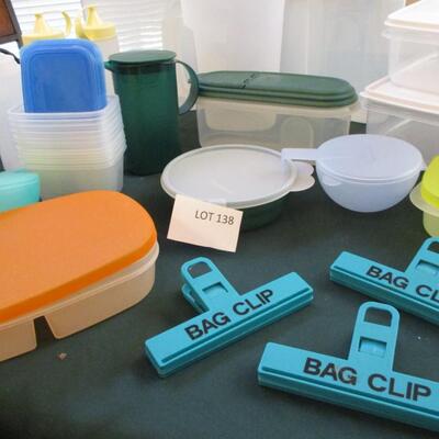 Assorted Plastic Containers