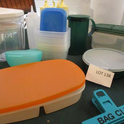 Assorted Plastic Containers