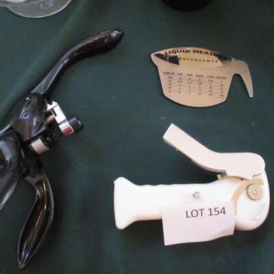 Assorted Kitchen-- Cake platter, slap chop,