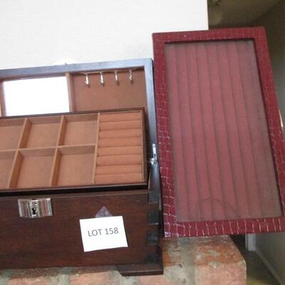 Wooden Jewelry Box & Ringholder