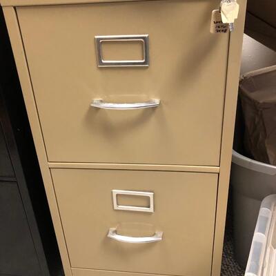 P113- File cabinet with keys