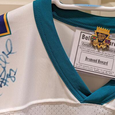 Autographed MVP Desmond Howard Super Bowl XXXI Jersey, COA