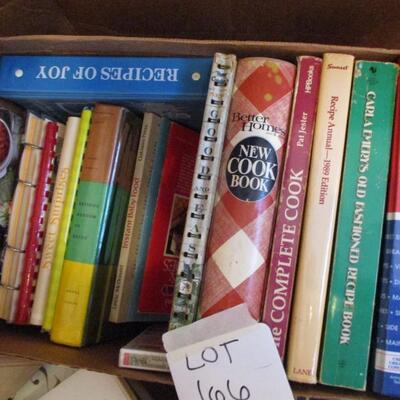 Cookbooks & Clock, Food Processor