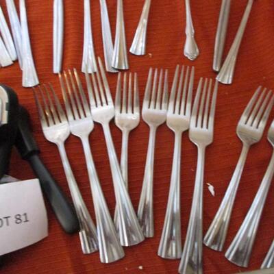 Flatware & Kitchen Utensils