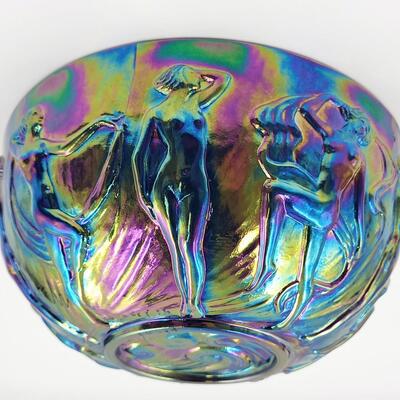 BEAUTIFUL FENTON LEVAY AMETHYST CARNIVAL GLASS  NUDE LADIES ART PIECE (NUMBERED)