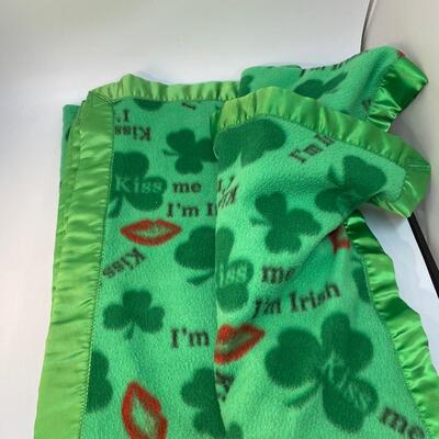 Kiss Me I'm Irish Green Fleece Throw Blanket