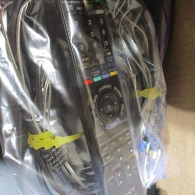 Sony BD/DVD Home Theatre System BDV-T11 & Speakers
