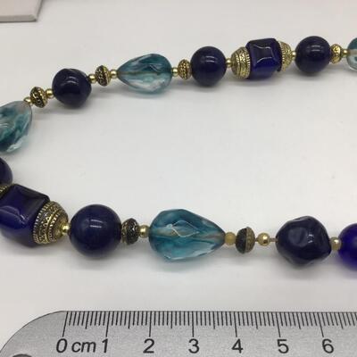 Vintage Beaded Necklace. Plastic Type