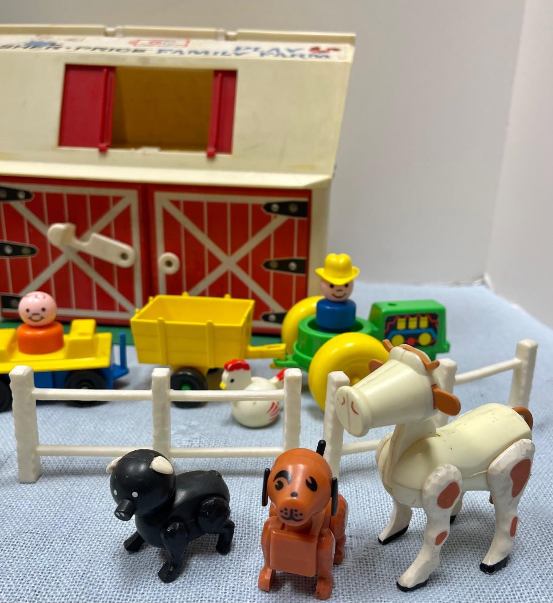 vintage toys Fisher Price family fun farm play set | EstateSales.org