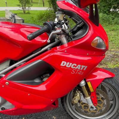 2002 Ducati ST4s