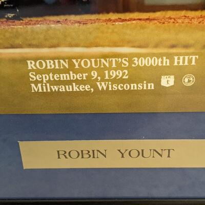 Robin Yount's 3000th Hit Sept 9, 1992 Commemorative Plaque