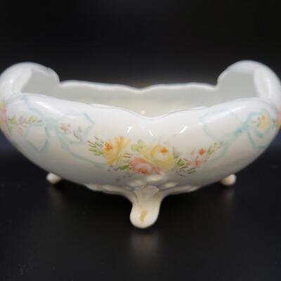 VINTAGE SCALLOPED EDGED FOOTED FLORAL CANDY DISH