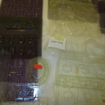 Assorted Kitchens-- Plastic Molds, Potato Chipper