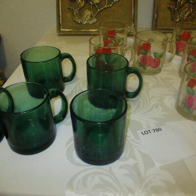 Home Decor/Kitchen-Glass Mugs