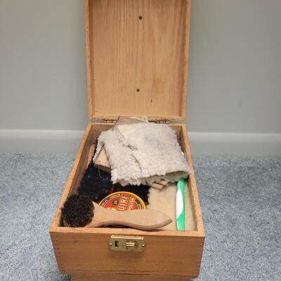 Shoeshine Box, Brushes, Polish and More (MC2-DW)