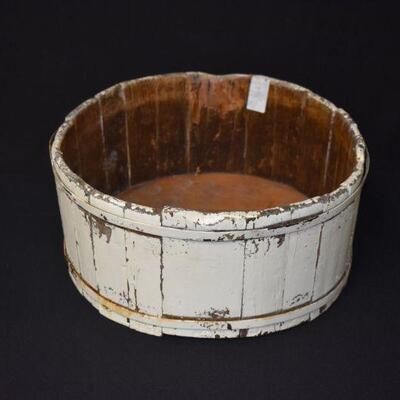 Round White Wooden Planter 