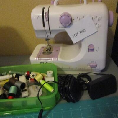 Pixie Plus Craft Machine by Singer