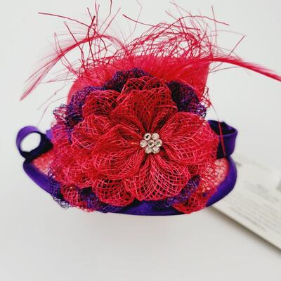 2005 ROSEBUD OF NEW YORK "A CELEBRATED WOMAN" RED W/ PURPLE SINAMAY HAT #3126