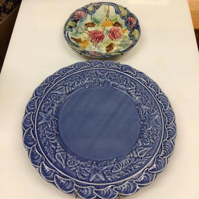 5537 Two Majolica Plates