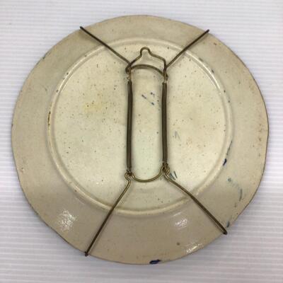 5537 Two Majolica Plates