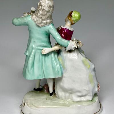 Antique Vintage Porcelain Lace French Couple Lovers Figurine