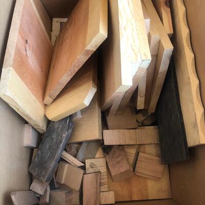 G50- box of wood pcs