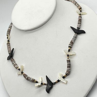 LOT 18: Hand-Carved Navajo Fetish Necklace - 18"-19"